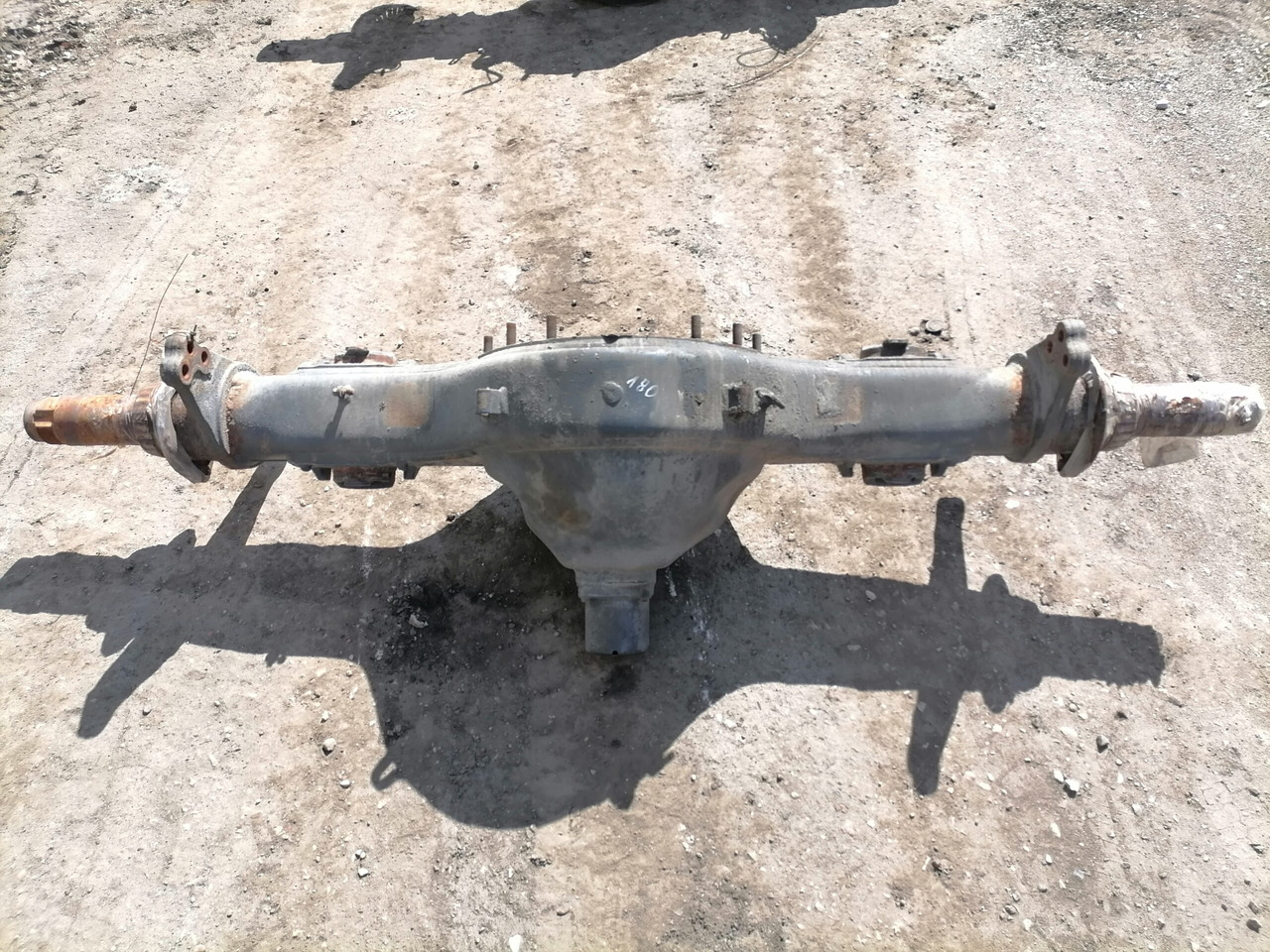 Scania Rear axel housing ADA1100 - Eje y piezas para Camión: foto 4 Scania Rear axel housing ADA1100 - Eje y piezas para Camión: foto 4