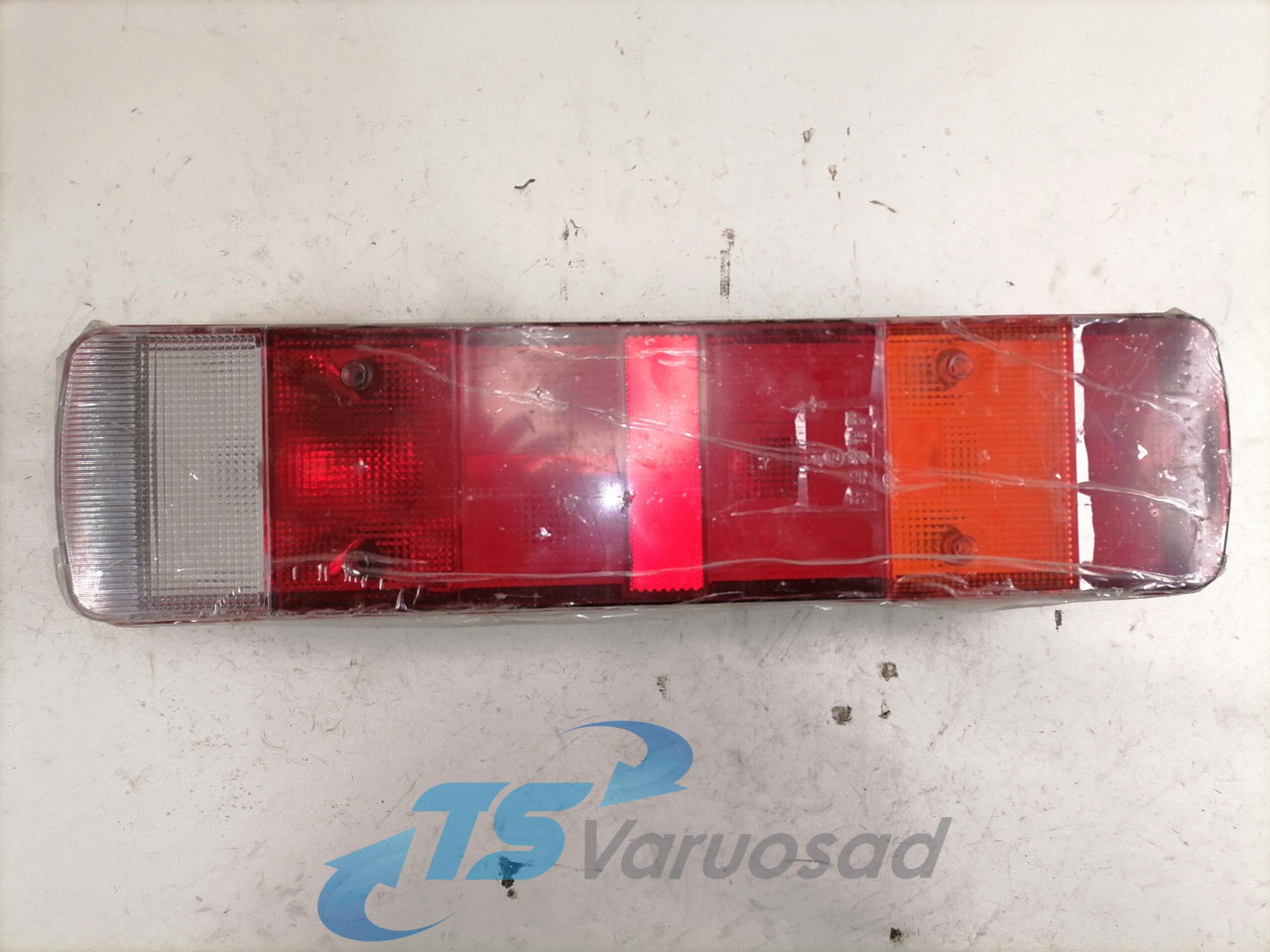Scania Tagatuli, vasak 1504608 - Luz trasera para Camión: foto 3 Scania Tagatuli, vasak 1504608 - Luz trasera para Camión: foto 3