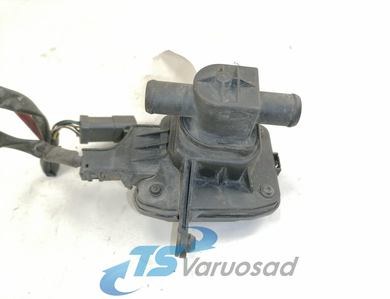 Scania Water valve 1741027 - Calefacción/ Ventilación para Camión: foto 4 Scania Water valve 1741027 - Calefacción/ Ventilación para Camión: foto 4