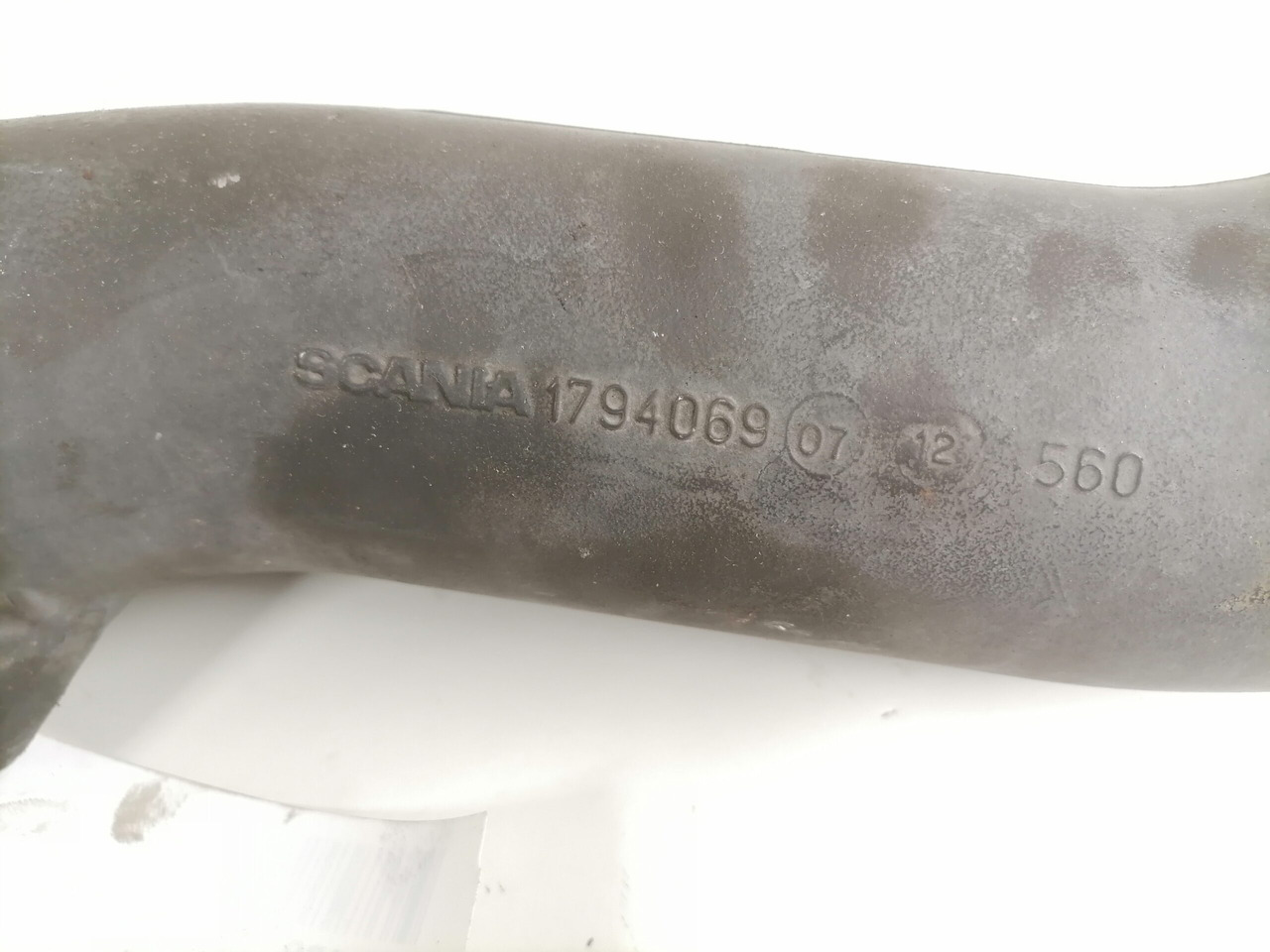 Scania intercooler pipe 1794069 - Intercooler para Camión: foto 2 Scania intercooler pipe 1794069 - Intercooler para Camión: foto 2