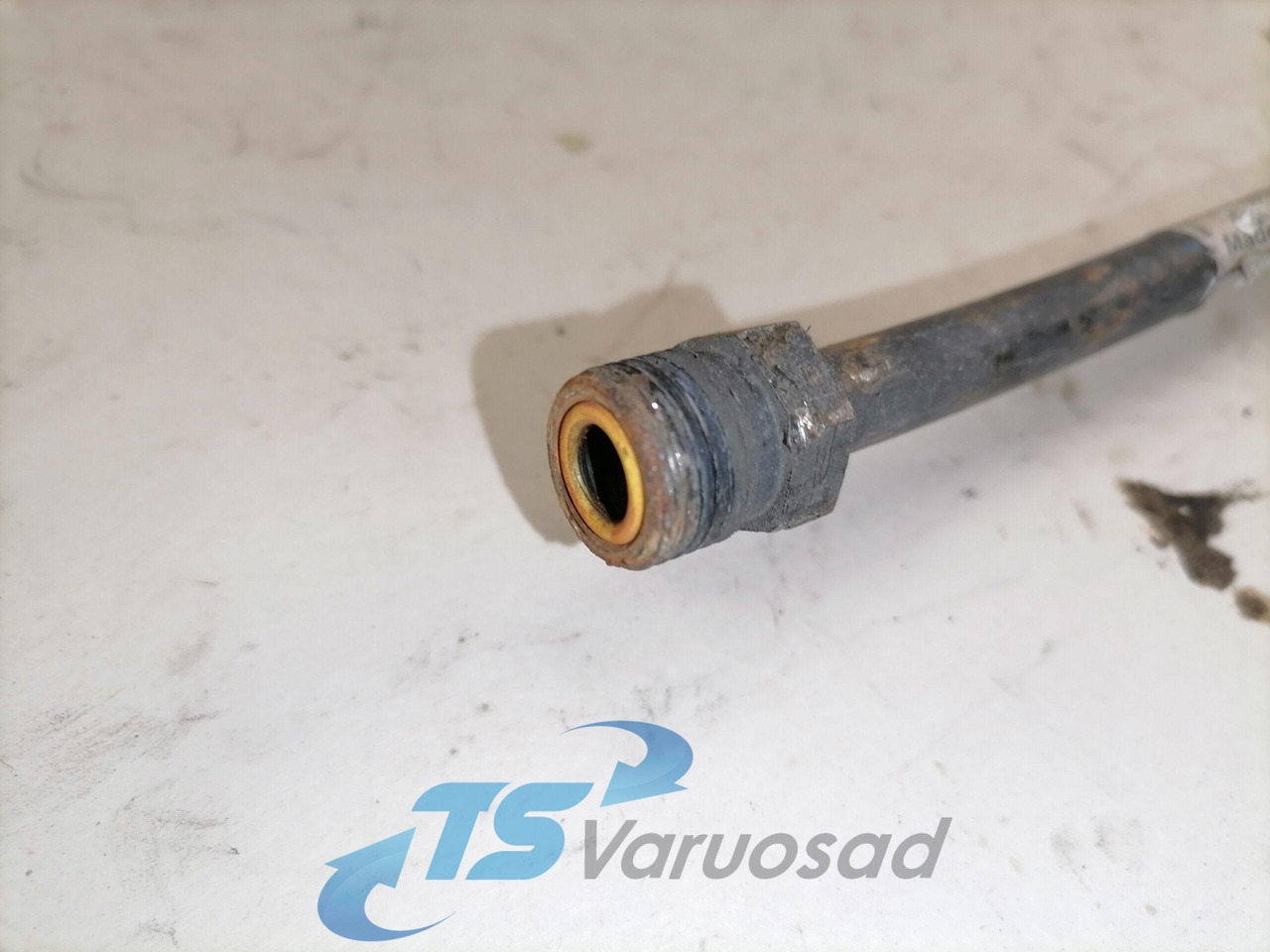 Volvo A/C pipe 20516062 - Calefacción/ Ventilación para Camión: foto 3 Volvo A/C pipe 20516062 - Calefacción/ Ventilación para Camión: foto 3