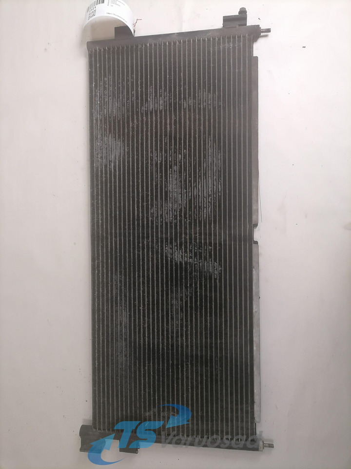 Volvo A/C radiator 20838901 - Calefacción/ Ventilación para Camión: foto 2 Volvo A/C radiator 20838901 - Calefacción/ Ventilación para Camión: foto 2