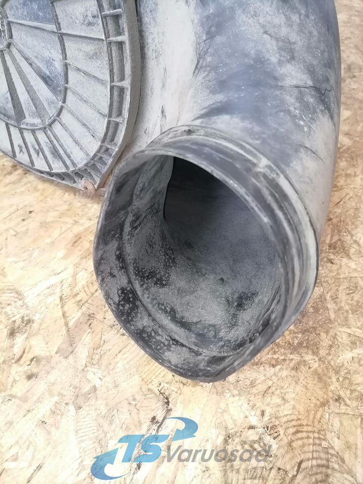 Volvo Air filter housing 3979505 - Sistema de admisión de aire para Camión: foto 4 Volvo Air filter housing 3979505 - Sistema de admisión de aire para Camión: foto 4