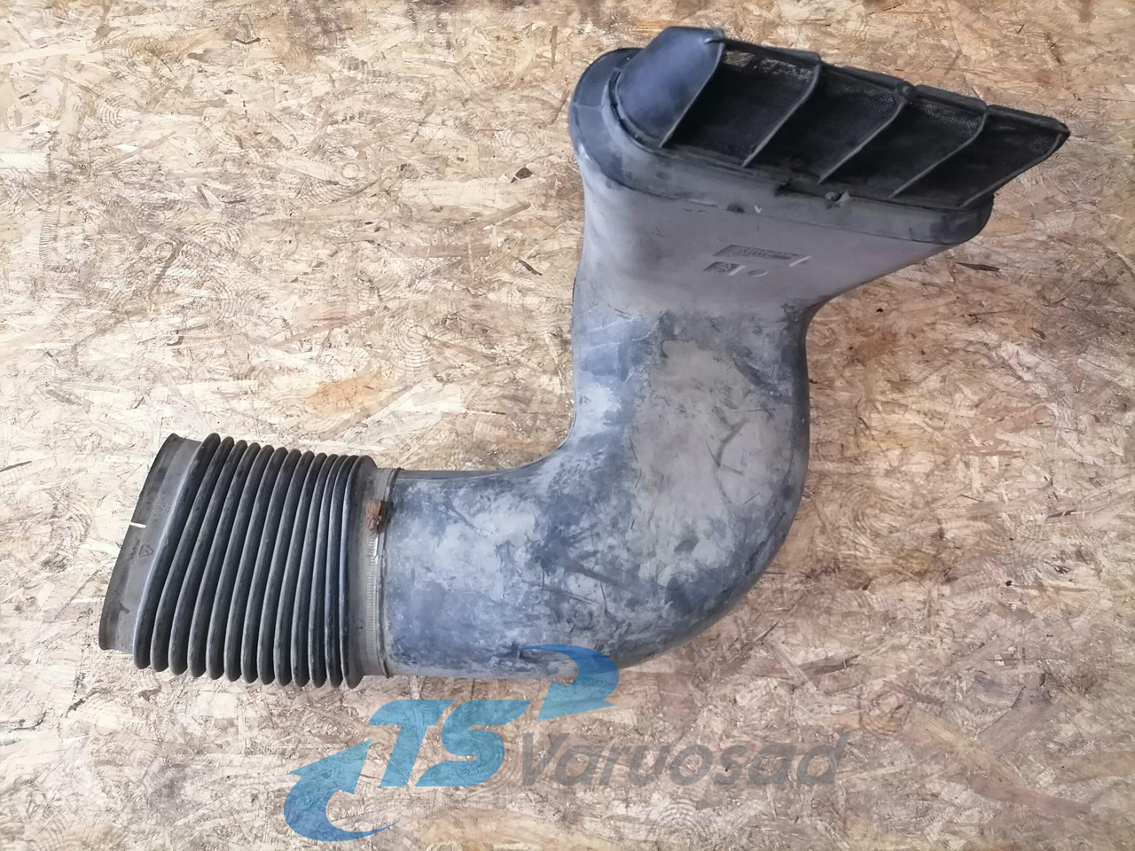 Volvo Air intake 20456478 - Sistema de admisión de aire para Camión: foto 2 Volvo Air intake 20456478 - Sistema de admisión de aire para Camión: foto 2