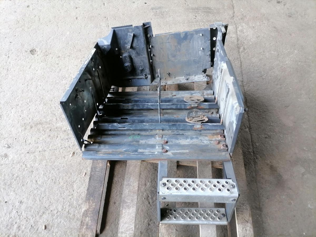 Volvo Battery box 22095787 - Acumulador para Camión: foto 2 Volvo Battery box 22095787 - Acumulador para Camión: foto 2