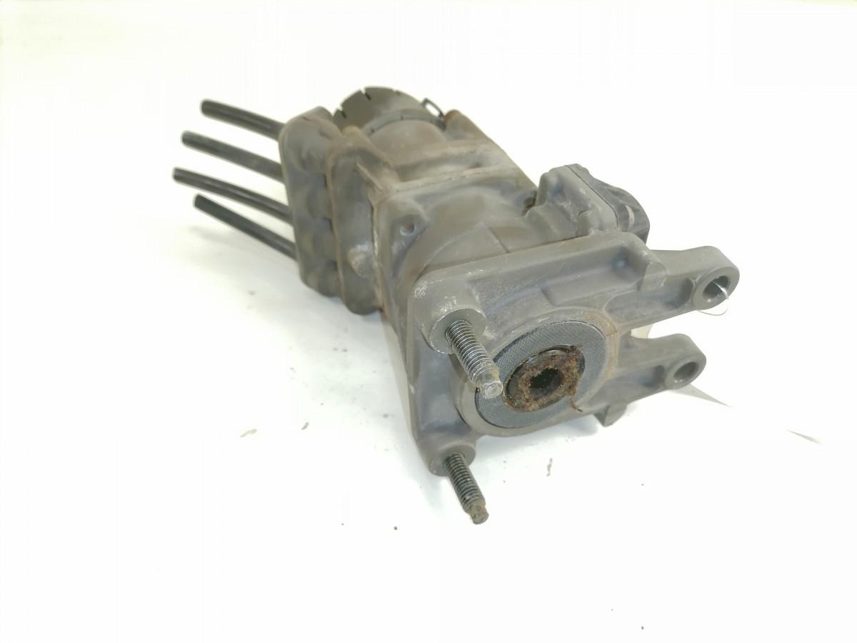 Volvo Brake pressure control K001894 - Válvula de freno para Camión: foto 1 Volvo Brake pressure control K001894 - Válvula de freno para Camión: foto 1