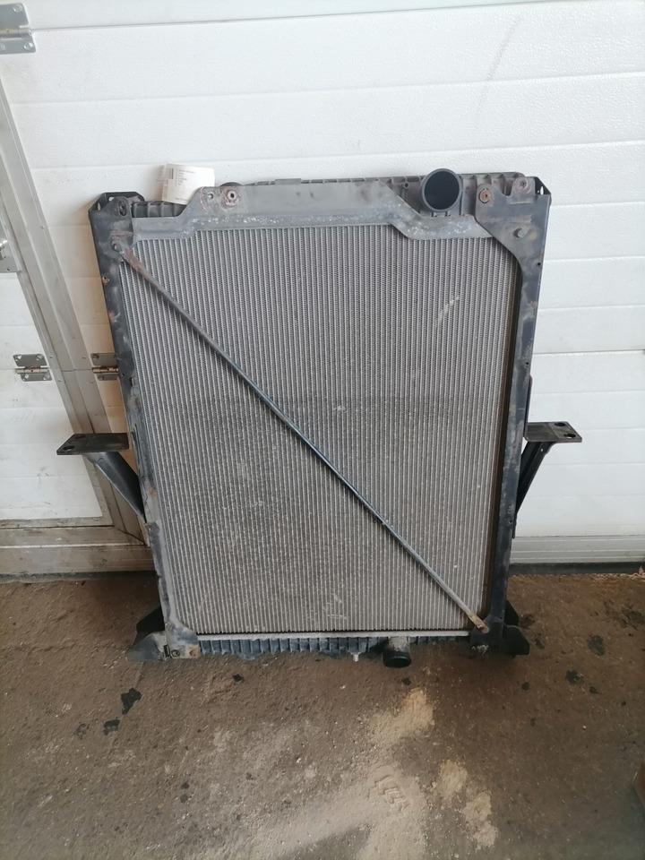 Volvo Cooling radiator 21384581 - Radiador para Camión: foto 1 Volvo Cooling radiator 21384581 - Radiador para Camión: foto 1