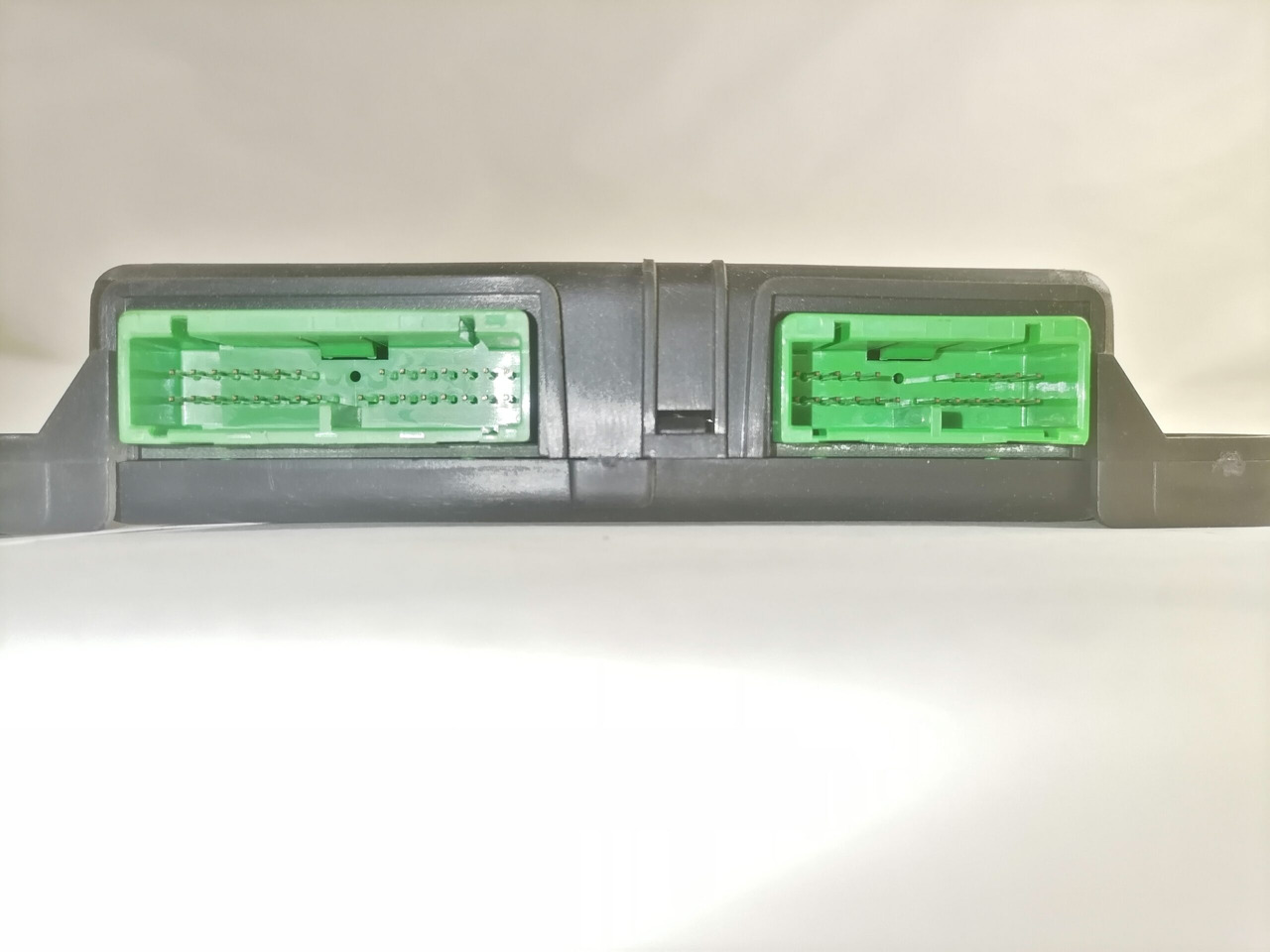 Volvo ECU, ECS 20455649 - Unidad de control para Camión: foto 2 Volvo ECU, ECS 20455649 - Unidad de control para Camión: foto 2