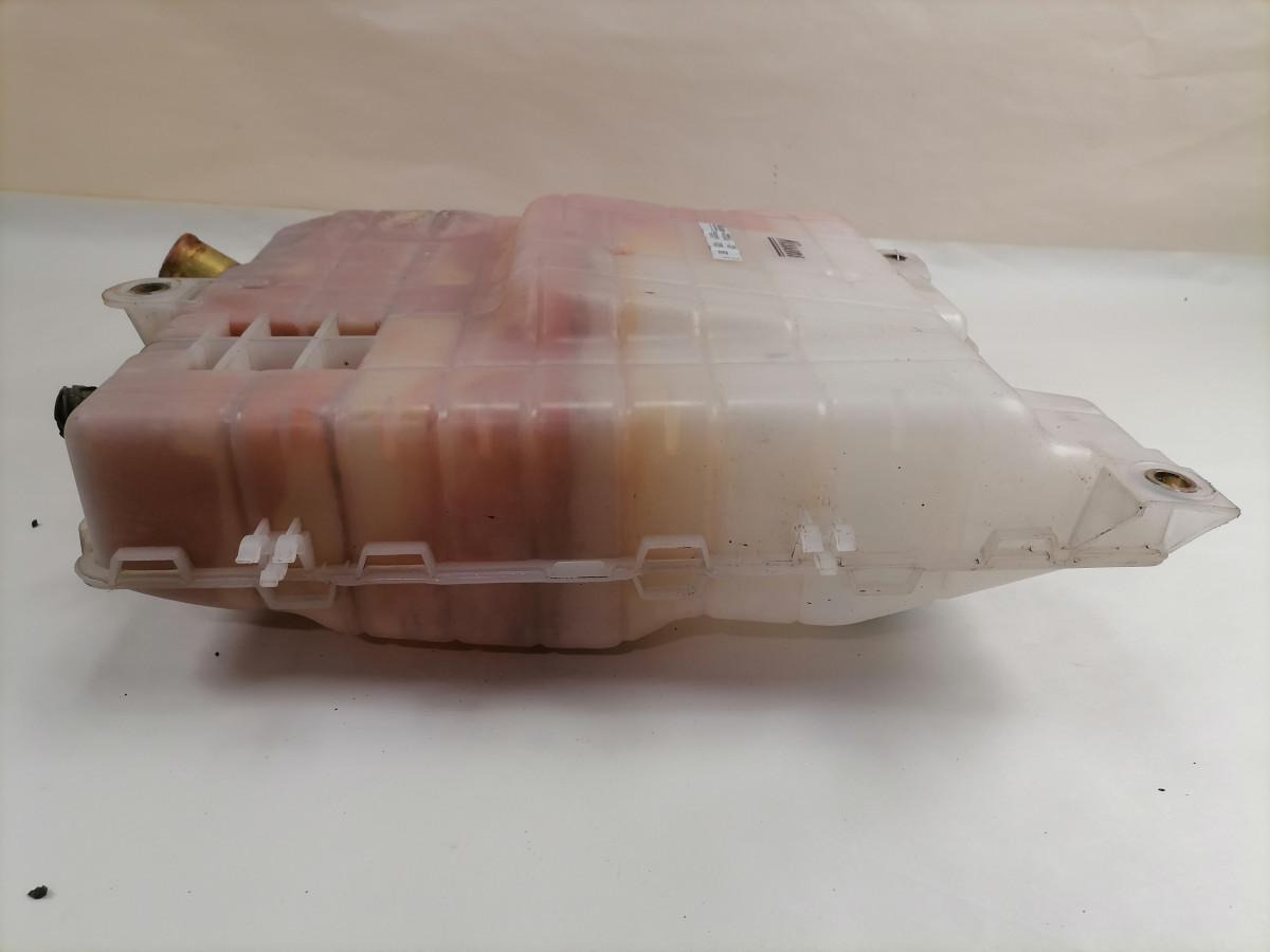 Volvo Expansion tank 996021 - Pieza universal para Camión: foto 3 Volvo Expansion tank 996021 - Pieza universal para Camión: foto 3