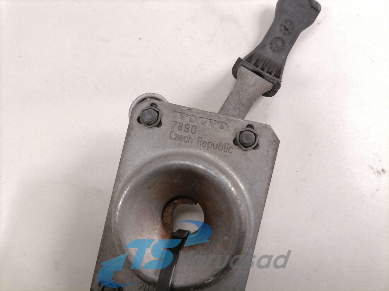 Volvo Iluvõre lukk 82232959 - Parrilla para Camión: foto 3 Volvo Iluvõre lukk 82232959 - Parrilla para Camión: foto 3