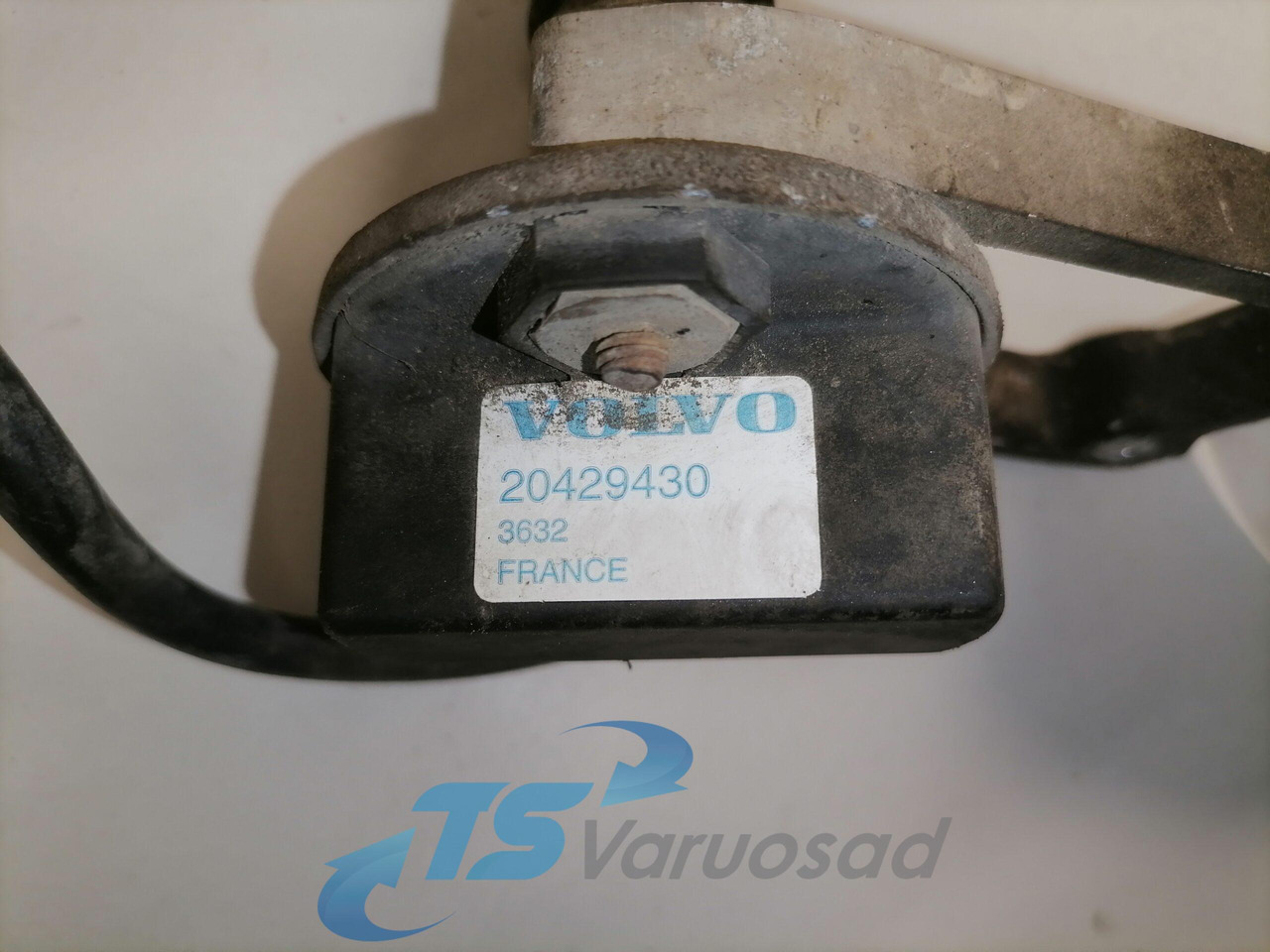 Volvo Kabiini tõstemehhanismi lüliti 20429430 - Suspensión de cabina para Camión: foto 4 Volvo Kabiini tõstemehhanismi lüliti 20429430 - Suspensión de cabina para Camión: foto 4