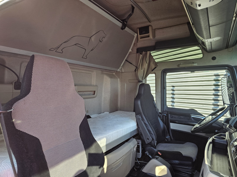 Leasing de MAN TGX 26.580 6x4 BL / RETARDER / EPSILON Q170Z96 / HOLZ MAN TGX 26.580 6x4 BL / RETARDER / EPSILON Q170Z96 / HOLZ: foto 12 Leasing de MAN TGX 26.580 6x4 BL / RETARDER / EPSILON Q170Z96 / HOLZ MAN TGX 26.580 6x4 BL / RETARDER / EPSILON Q170Z96 / HOLZ: foto 12