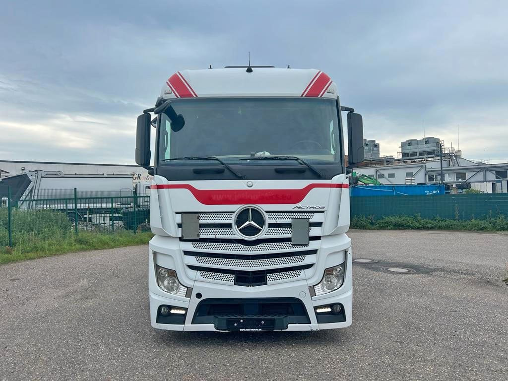 Mercedes-Benz 1842 4X2 mit Höhenverstellbarer Sattelkuppung Mercedes-Benz 1842 4X2 mit Höhenverstellbarer Sattelkuppung - Cabeza tractora: foto 4 Mercedes-Benz 1842 4X2 mit Höhenverstellbarer Sattelkuppung Mercedes-Benz 1842 4X2 mit Höhenverstellbarer Sattelkuppung - Cabeza tractora: foto 4