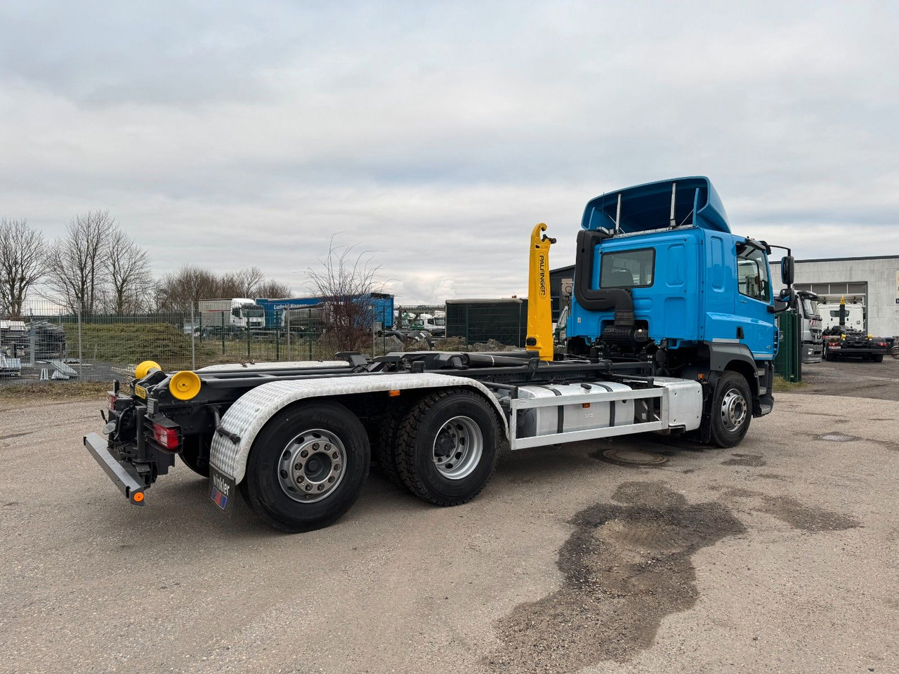 DAF CF 480 6X2 Abroller Funk 8 Stück neue Pirelli DAF CF 480 6X2 Abroller Funk 8 Stück neue Pirelli - Camión multibasculante: foto 4 DAF CF 480 6X2 Abroller Funk 8 Stück neue Pirelli DAF CF 480 6X2 Abroller Funk 8 Stück neue Pirelli - Camión multibasculante: foto 4