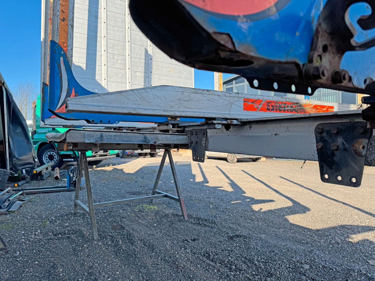 Holzwagenaufbau mit Rungen Aluminium - Camión grúa: foto 4 Holzwagenaufbau mit Rungen Aluminium - Camión grúa: foto 4