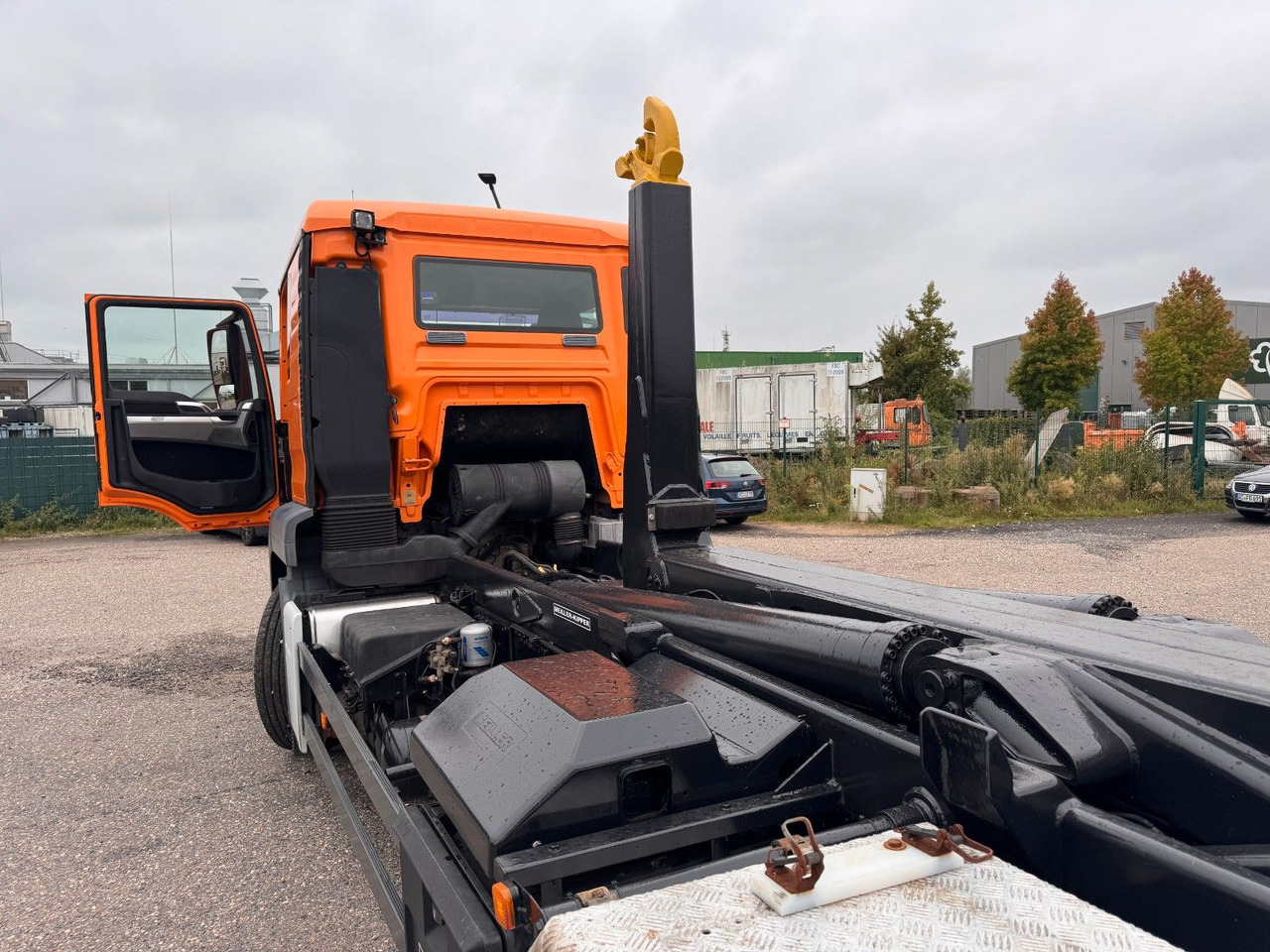 Camión multibasculante MAN 26.440 6X2 Meiller RK 20.70 mit Funk: foto 18 Camión multibasculante MAN 26.440 6X2 Meiller RK 20.70 mit Funk: foto 18