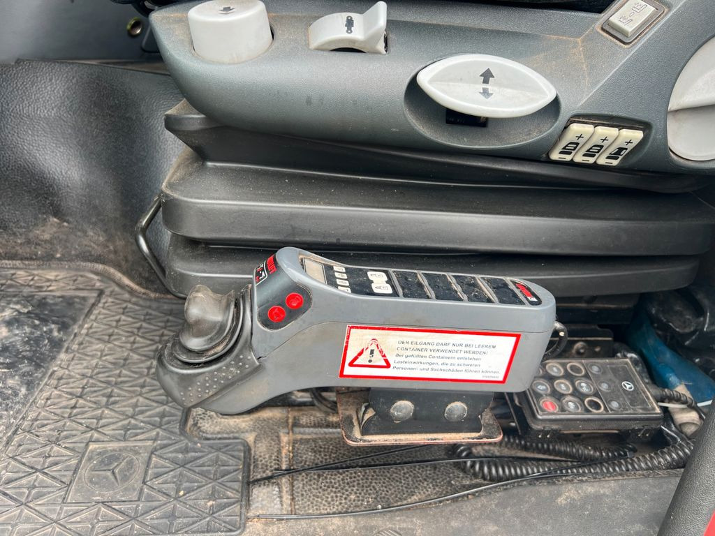 Multilift XR 21 Abrollkipperaufbau 3 Achser Multilift XR 21 Abrollkipperaufbau 3 Achser - Camión multibasculante: foto 4 Multilift XR 21 Abrollkipperaufbau 3 Achser Multilift XR 21 Abrollkipperaufbau 3 Achser - Camión multibasculante: foto 4