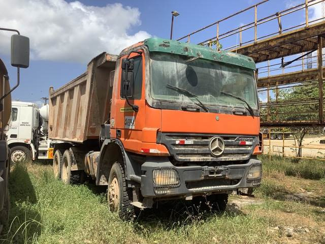 Mercedes-Benz ACTROS 3341 - Camión volquete: foto 4 Mercedes-Benz ACTROS 3341 - Camión volquete: foto 4