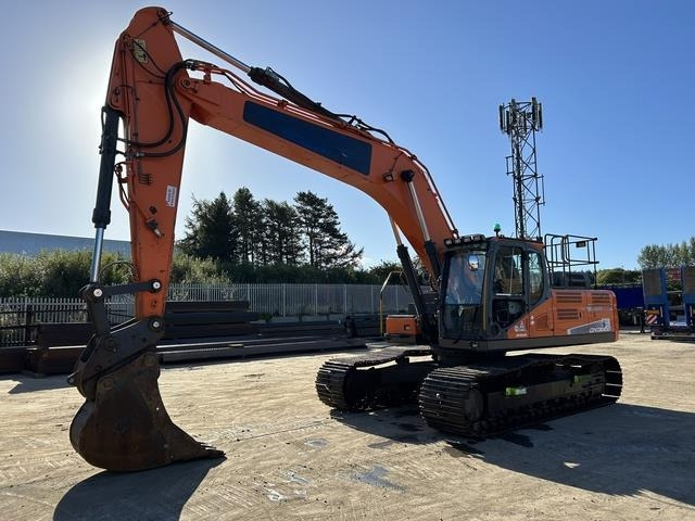 Doosan DX300LC-5 - Excavadora de cadenas: foto 1 Doosan DX300LC-5 - Excavadora de cadenas: foto 1