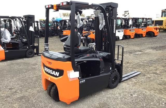 Doosan B15T-7 PLUS - Carretilla elevadora eléctrica: foto 3 Doosan B15T-7 PLUS - Carretilla elevadora eléctrica: foto 3