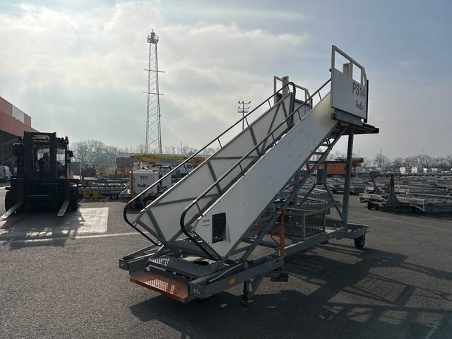 SPS PT-15-2 - Escalera de pasajeros: foto 1 SPS PT-15-2 - Escalera de pasajeros: foto 1