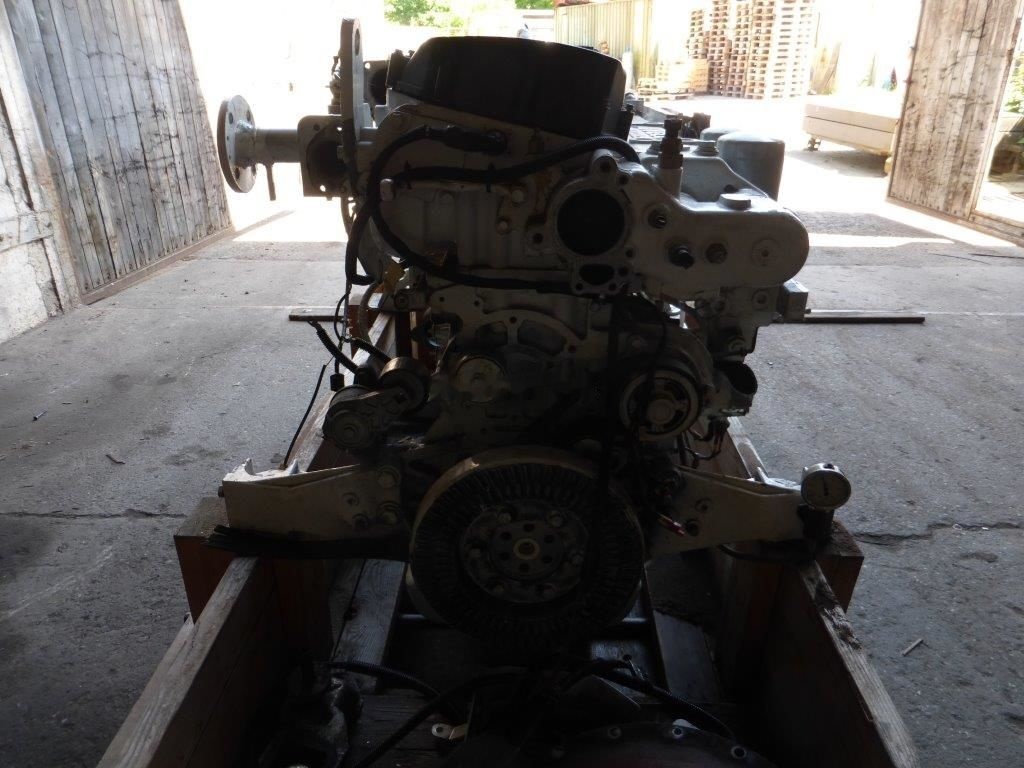 IVECO Cursor 13 Marine C13 ENT M50.30 als Ersatzteilespender - Motor para Camión: foto 2 IVECO Cursor 13 Marine C13 ENT M50.30 als Ersatzteilespender - Motor para Camión: foto 2