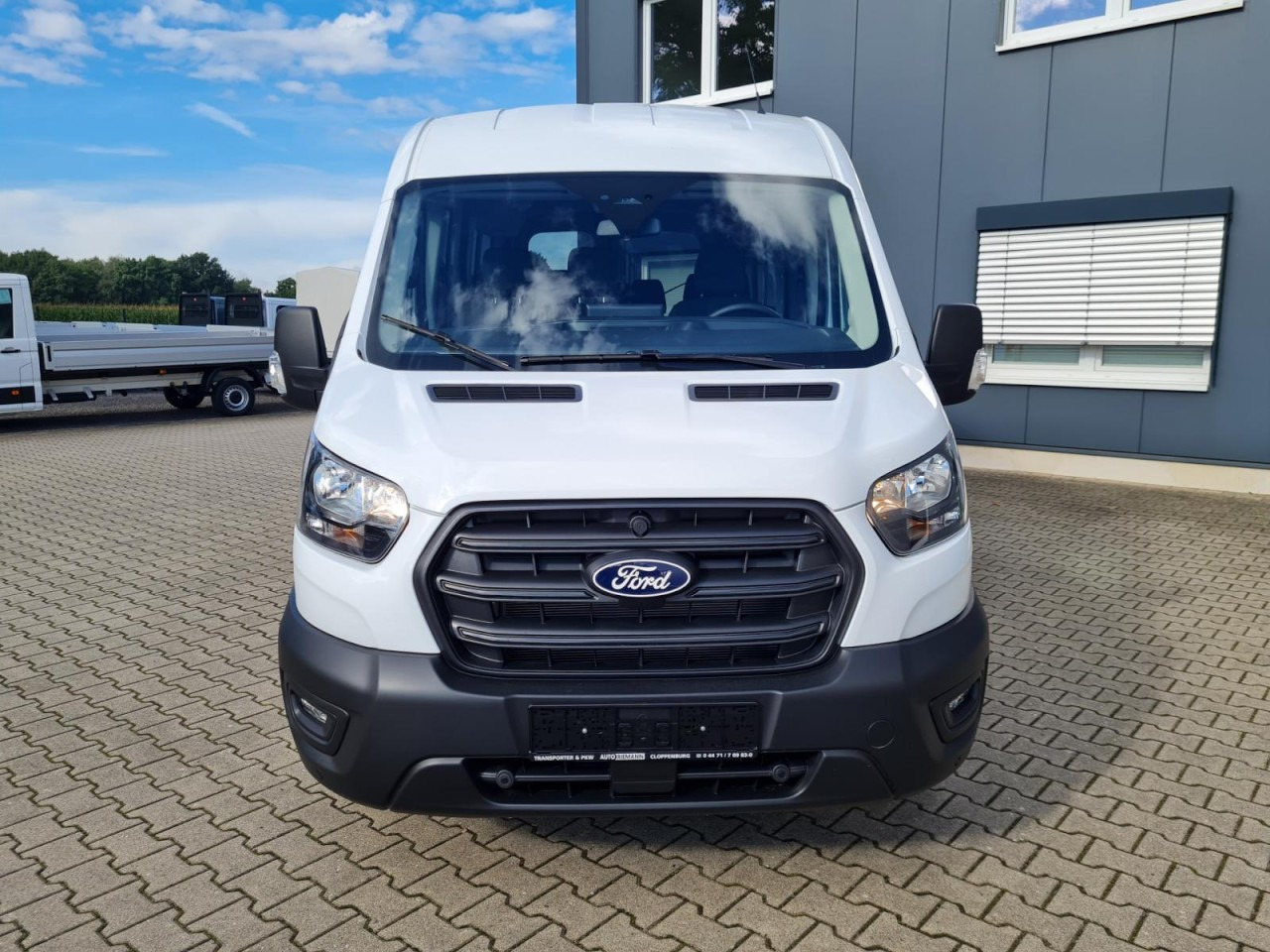 Ford Transit 350 Kombi TDCi L3 Trend 9 Sitzer AUTOMATIK - Furgoneta combi: foto 2 Ford Transit 350 Kombi TDCi L3 Trend 9 Sitzer AUTOMATIK - Furgoneta combi: foto 2
