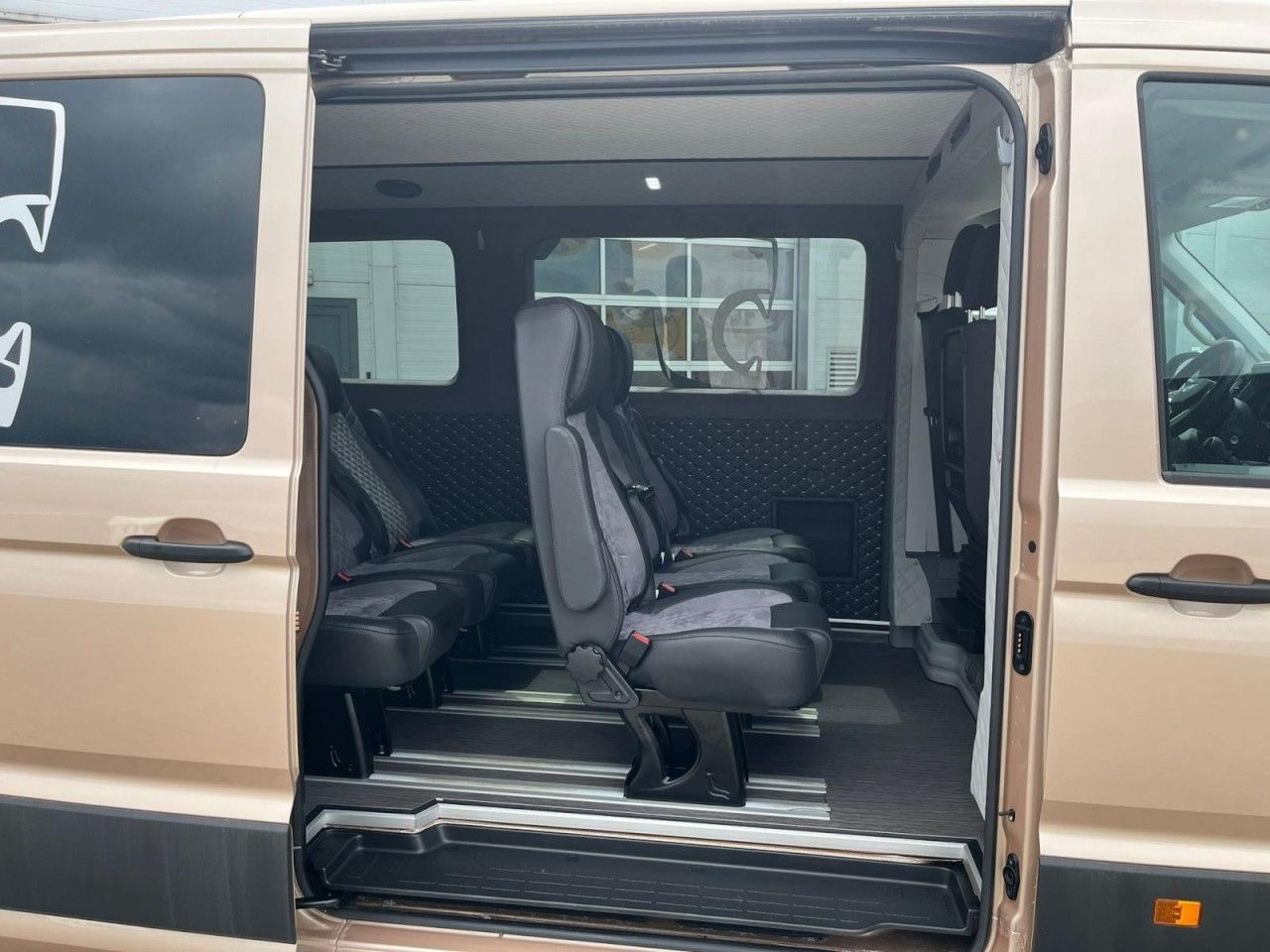 MAN TGE 3.180 TDi Kombi 9 Sitzer LED LM KAMERA Sonde - Furgoneta de pasajeros: foto 5 MAN TGE 3.180 TDi Kombi 9 Sitzer LED LM KAMERA Sonde - Furgoneta de pasajeros: foto 5