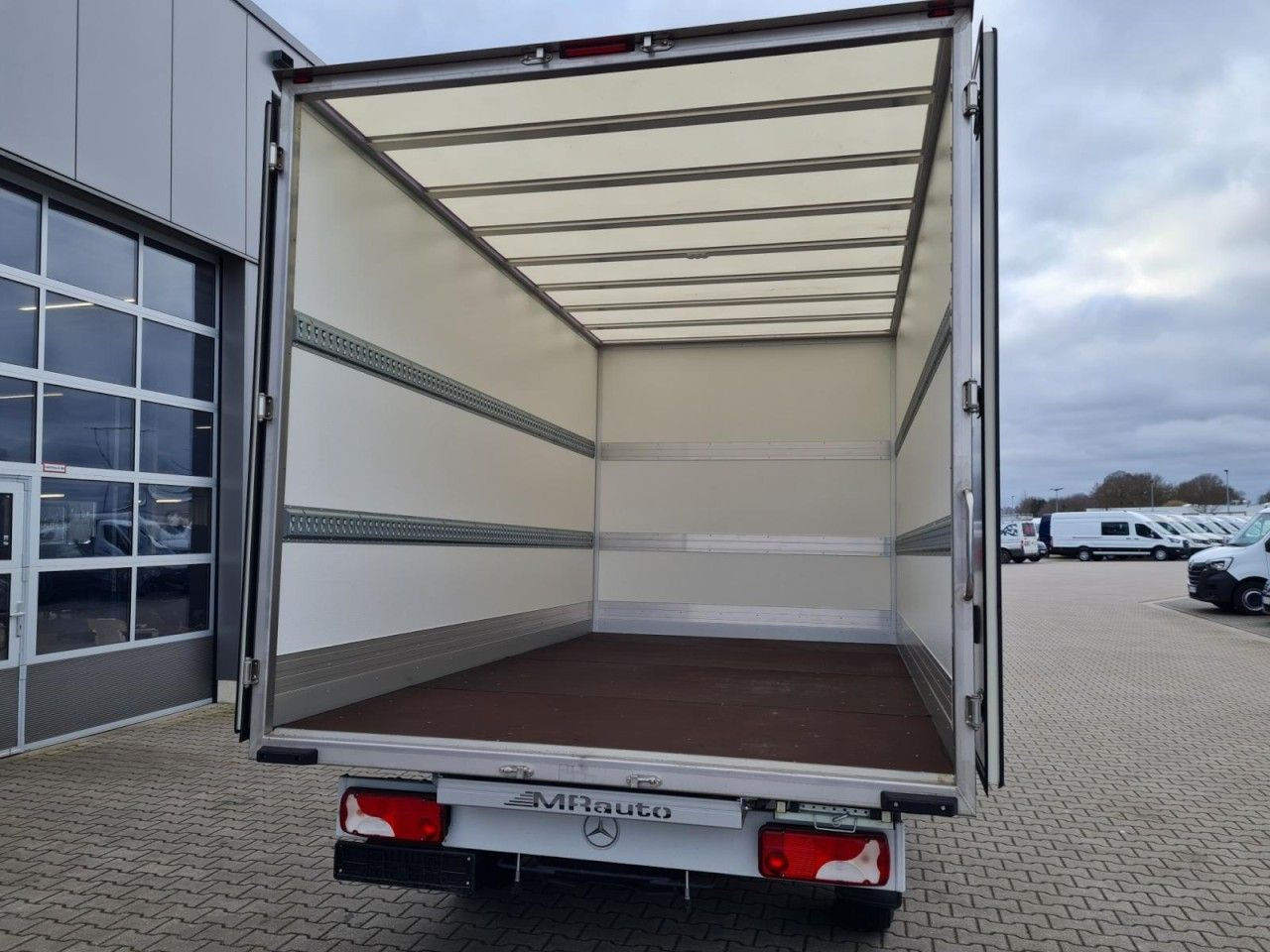 Leasing de  Mercedes-Benz Sprinter 315 CDi Koffer lang MBux, Klima Mercedes-Benz Sprinter 315 CDi Koffer lang MBux, Klima: foto 16