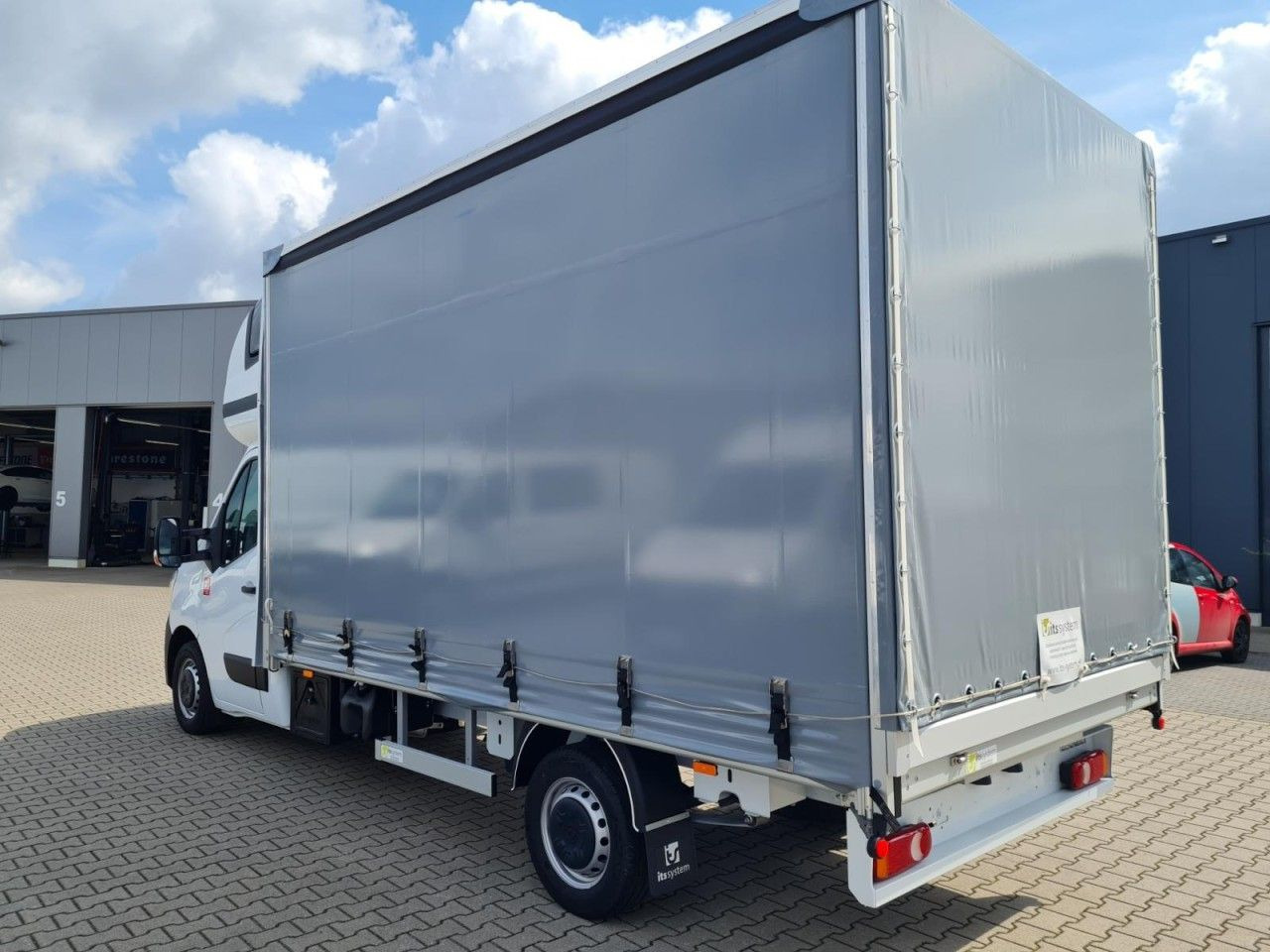 Renault Master 3,5 Pritsche Schiebe Plane Schlafkab. - Furgoneta con lona: foto 5 Renault Master 3,5 Pritsche Schiebe Plane Schlafkab. - Furgoneta con lona: foto 5