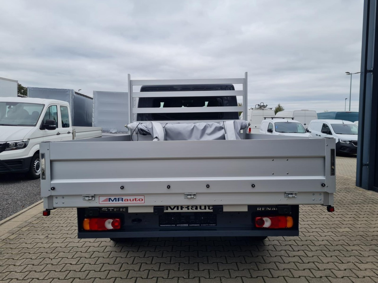 Renault Master 35 New Doka lang L3 AG Klima Komfort Tempomat - Furgoneta caja abierta, Furgoneta combi: foto 5 Renault Master 35 New Doka lang L3 AG Klima Komfort Tempomat - Furgoneta caja abierta, Furgoneta combi: foto 5