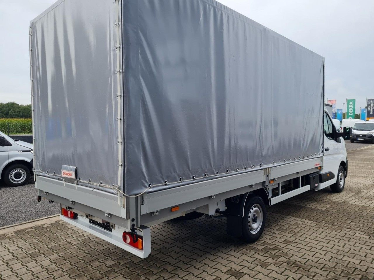 Renault Master 35 Pritsche Schiebe Plane dCi 170 10 Pal. - Furgoneta con lona: foto 5 Renault Master 35 Pritsche Schiebe Plane dCi 170 10 Pal. - Furgoneta con lona: foto 5