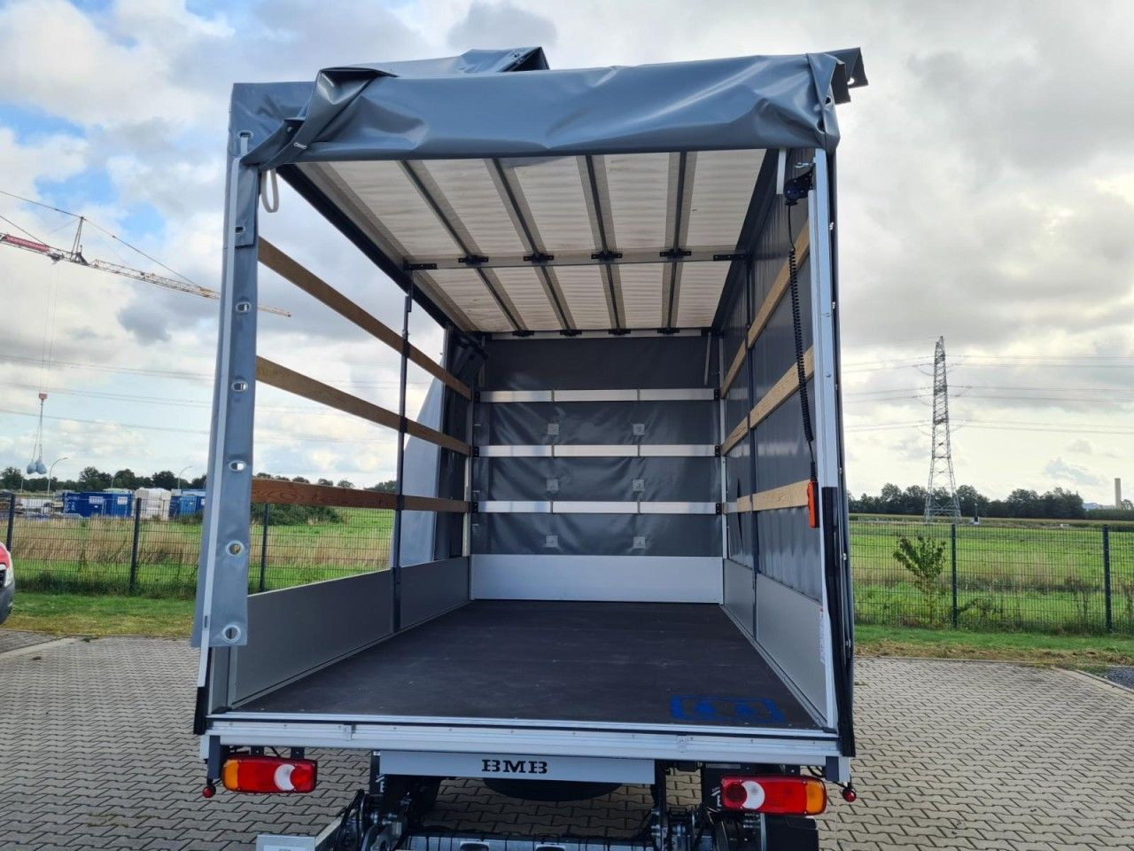 Renault Master Pritsche 2x Schiebe Plane Schlafkab LBW - Furgoneta con lona: foto 5 Renault Master Pritsche 2x Schiebe Plane Schlafkab LBW - Furgoneta con lona: foto 5