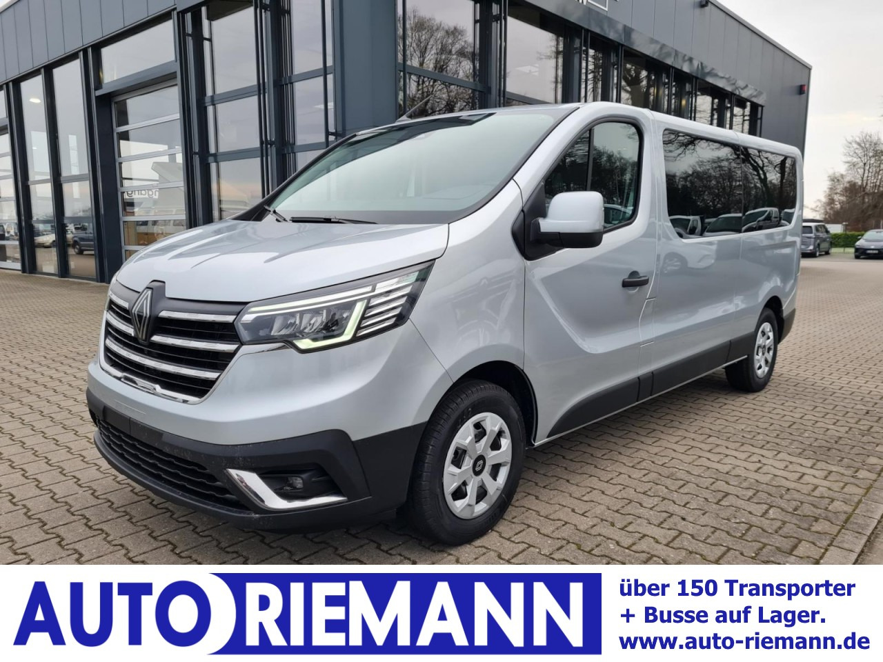 Renault Trafic Kombi 9-Sitze L2 Grand Equilibre KLIMA TEMPOMAT - Furgoneta combi: foto 1 Renault Trafic Kombi 9-Sitze L2 Grand Equilibre KLIMA TEMPOMAT - Furgoneta combi: foto 1