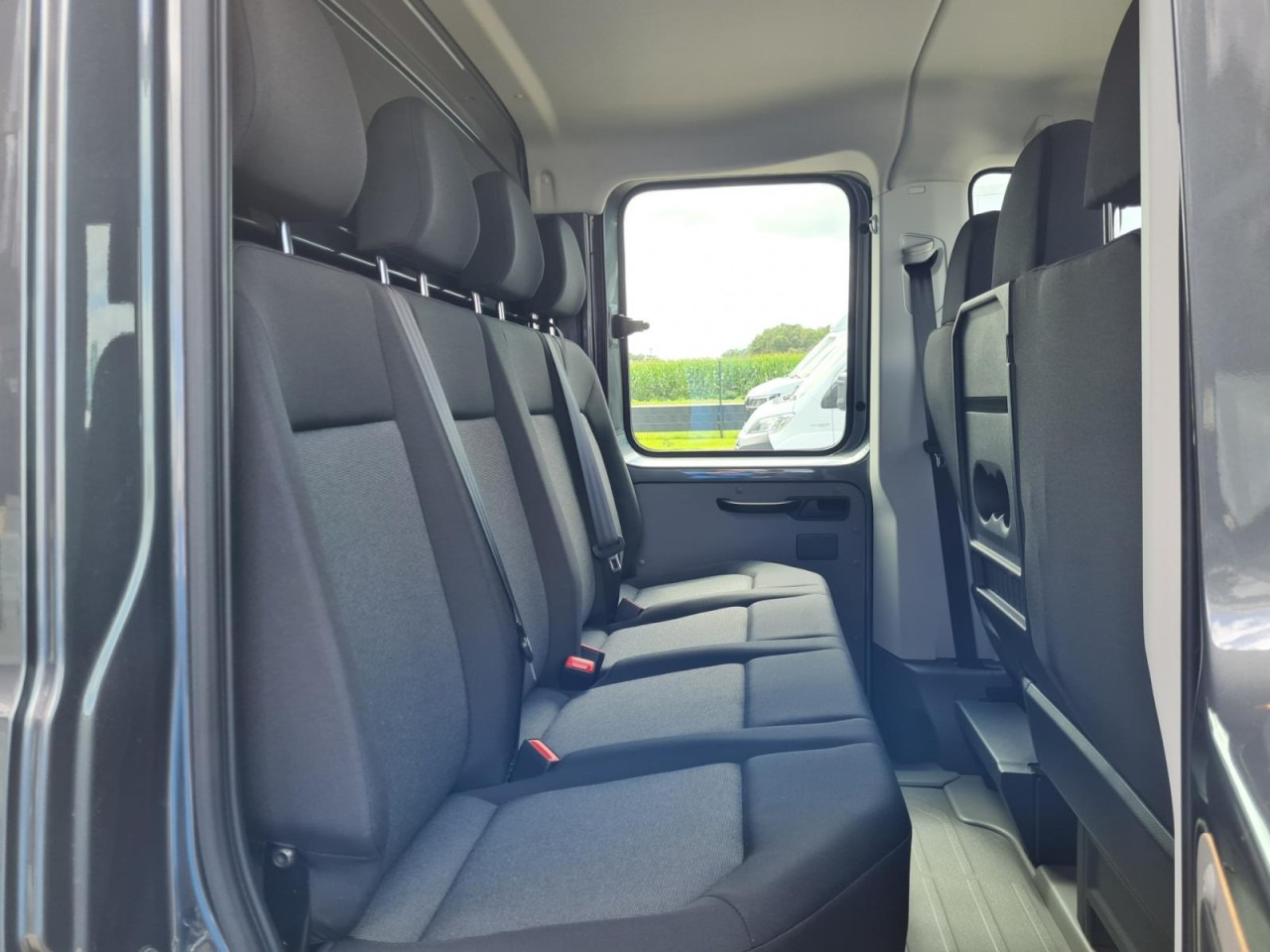 Volkswagen Crafter 35 DOKA 7-Sitze Maxi L4 KLIMA TEMPOMAT - Furgoneta caja abierta, Furgoneta combi: foto 4 Volkswagen Crafter 35 DOKA 7-Sitze Maxi L4 KLIMA TEMPOMAT - Furgoneta caja abierta, Furgoneta combi: foto 4