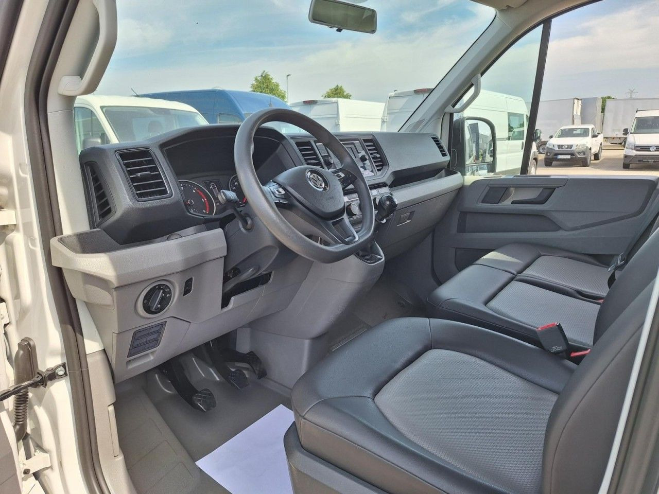 Volkswagen Crafter 35 Kasten Plus Doka mixto TDI L2H2 AHK - Furgón, Furgoneta combi: foto 5 Volkswagen Crafter 35 Kasten Plus Doka mixto TDI L2H2 AHK - Furgón, Furgoneta combi: foto 5