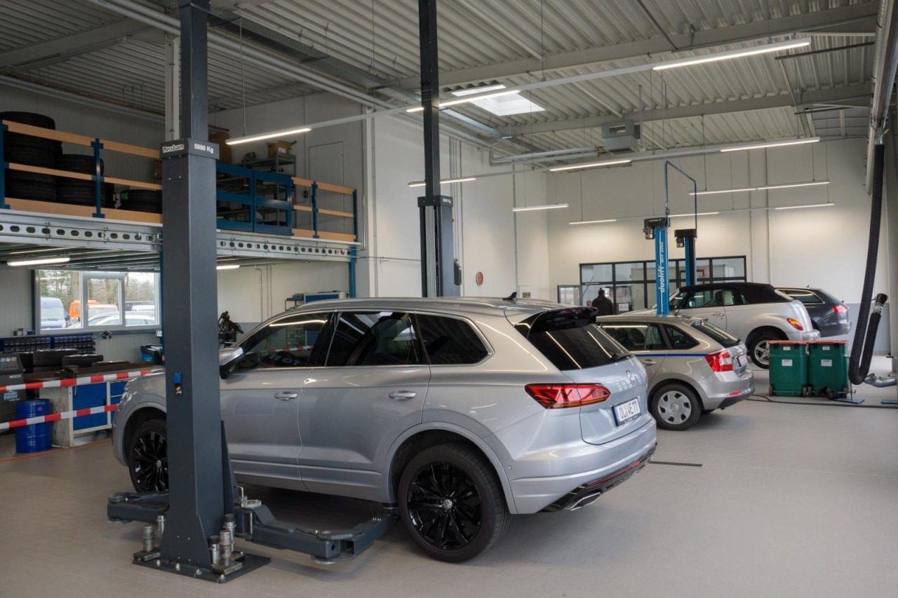 Volkswagen Crafter 35 Kasten TDI L4H3 LED Kamera Tempom Ergositz - Furgón: foto 4 Volkswagen Crafter 35 Kasten TDI L4H3 LED Kamera Tempom Ergositz - Furgón: foto 4