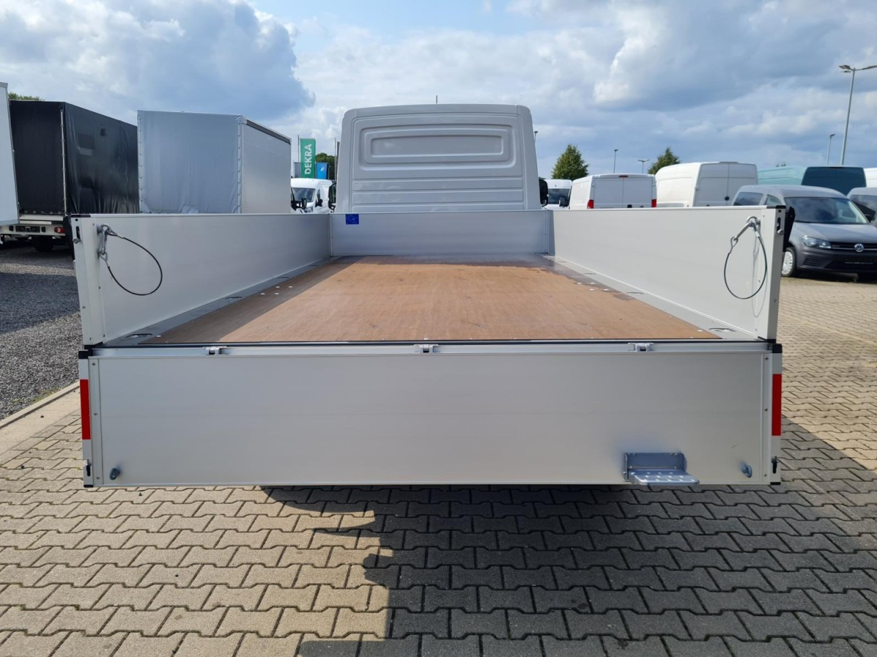 Volkswagen Crafter 35 Pritsche L4 lang KLIMA NAVI/APP TEMPOMAT - Furgoneta caja abierta: foto 5 Volkswagen Crafter 35 Pritsche L4 lang KLIMA NAVI/APP TEMPOMAT - Furgoneta caja abierta: foto 5