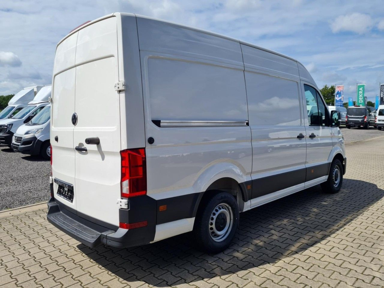 Volkswagen Crafter Kasten MR L3H3 KLIMA TEMPOMAT Mod. 25 - Furgoneta pequeña: foto 5 Volkswagen Crafter Kasten MR L3H3 KLIMA TEMPOMAT Mod. 25 - Furgoneta pequeña: foto 5