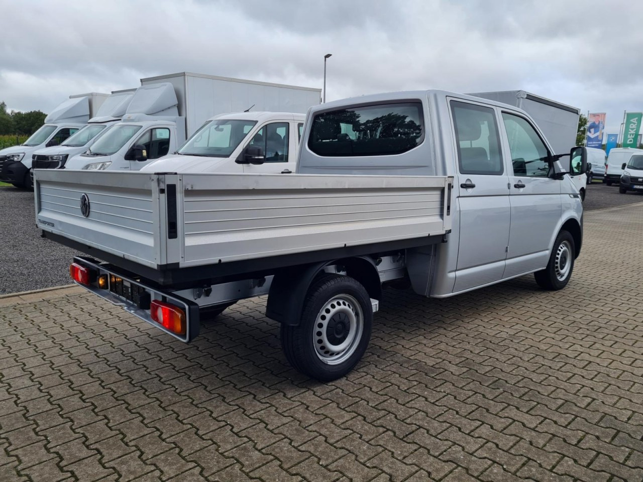 Volkswagen T6.1 Doka Pritsche Plane 6-Sitze Klima Komfort - Furgoneta caja abierta, Furgoneta combi: foto 4 Volkswagen T6.1 Doka Pritsche Plane 6-Sitze Klima Komfort - Furgoneta caja abierta, Furgoneta combi: foto 4
