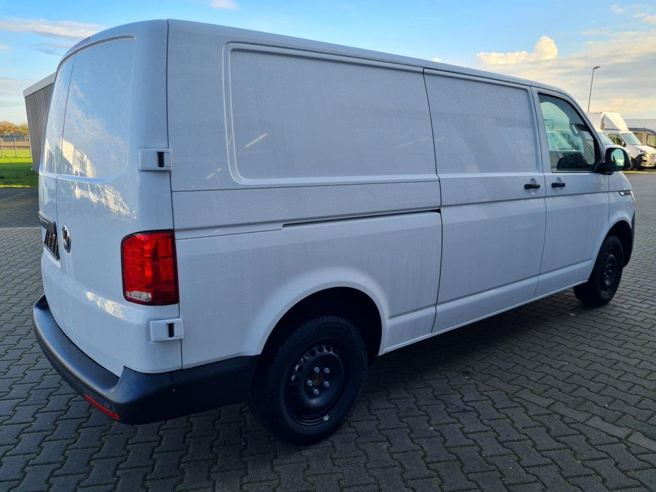 Volkswagen T6.1 Kasten lang DSG KLIMA KOMFORT ACC TEMPO PDC - Furgoneta pequeña: foto 4 Volkswagen T6.1 Kasten lang DSG KLIMA KOMFORT ACC TEMPO PDC - Furgoneta pequeña: foto 4