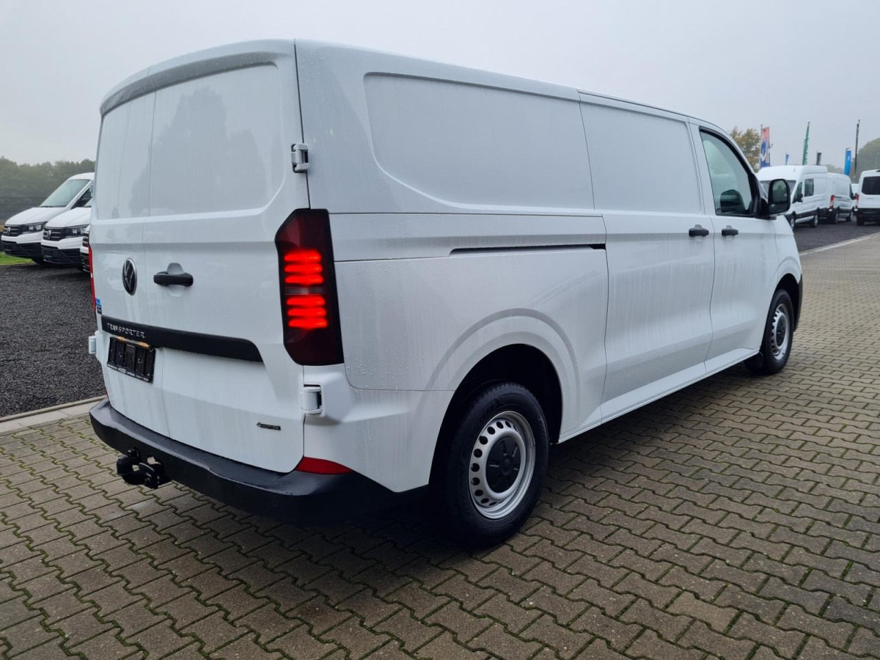Volkswagen T7 Kasten TDI 4Motion LR L2H1 LED KAMERA TEMPOMAT - Furgoneta pequeña: foto 4 Volkswagen T7 Kasten TDI 4Motion LR L2H1 LED KAMERA TEMPOMAT - Furgoneta pequeña: foto 4