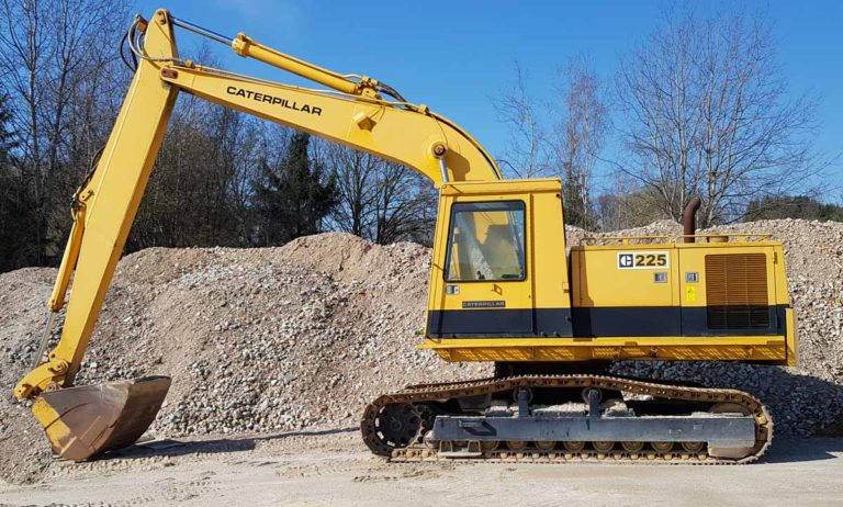 Caterpillar 225 – excavator with long stick / Kettenbagger mit langem Stiel - Excavadora de cadenas: foto 1 Caterpillar 225 – excavator with long stick / Kettenbagger mit langem Stiel - Excavadora de cadenas: foto 1