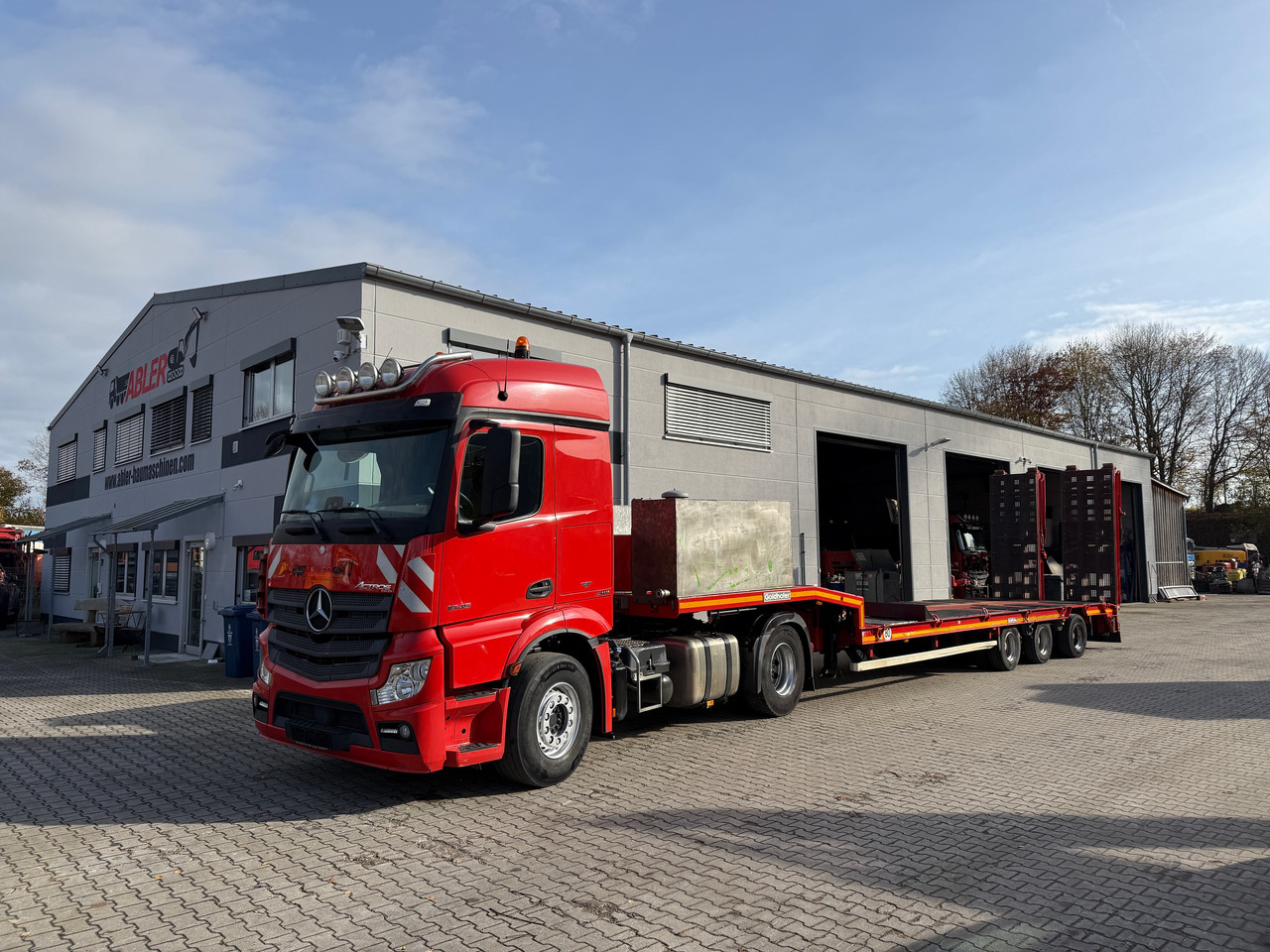 Mercedes-Benz 1845 Actros mit Goldhofer Tieflader - Cabeza tractora, Semirremolque góndola rebajadas: foto 2 Mercedes-Benz 1845 Actros mit Goldhofer Tieflader - Cabeza tractora, Semirremolque góndola rebajadas: foto 2