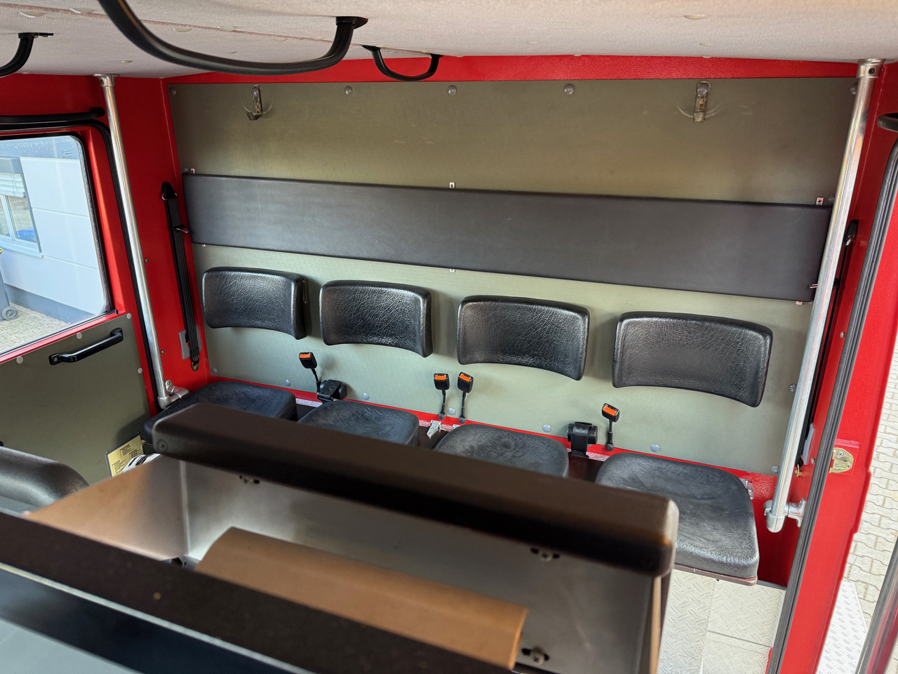 Camión de bomberos MAN 12.222 LF16 Feuerwehr-LKW: foto 16 Camión de bomberos MAN 12.222 LF16 Feuerwehr-LKW: foto 16