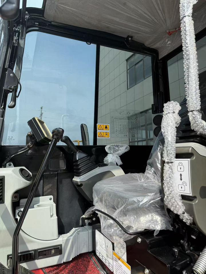 CATERPILLAR 305.5E2 - Miniexcavadora: foto 5 CATERPILLAR 305.5E2 - Miniexcavadora: foto 5