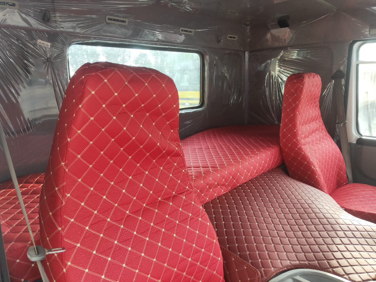 Sinotruk HOWO 371 6*4 Tractor - Cabeza tractora: foto 2 Sinotruk HOWO 371 6*4 Tractor - Cabeza tractora: foto 2