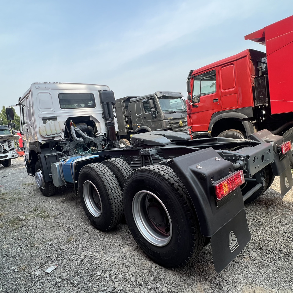 Sinotruk HOWO 371 Tractor - Cabeza tractora: foto 2 Sinotruk HOWO 371 Tractor - Cabeza tractora: foto 2