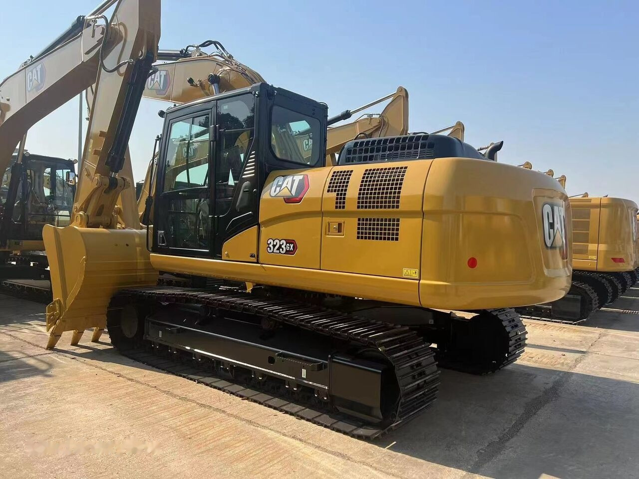 Caterpillar 323GX - Excavadora de cadenas: foto 1 Caterpillar 323GX - Excavadora de cadenas: foto 1