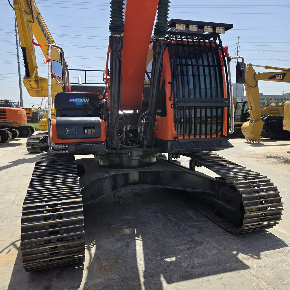 Excavadora Doosan DX300: foto 8 Excavadora Doosan DX300: foto 8